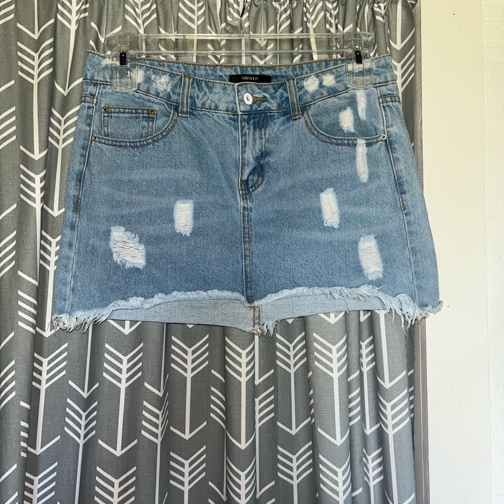 Forever 21 Women’s Light Wash Denim Mini Skirt